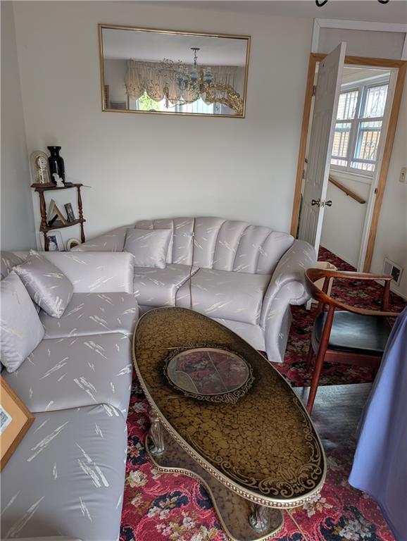653 Hylan Boulevard Image 5