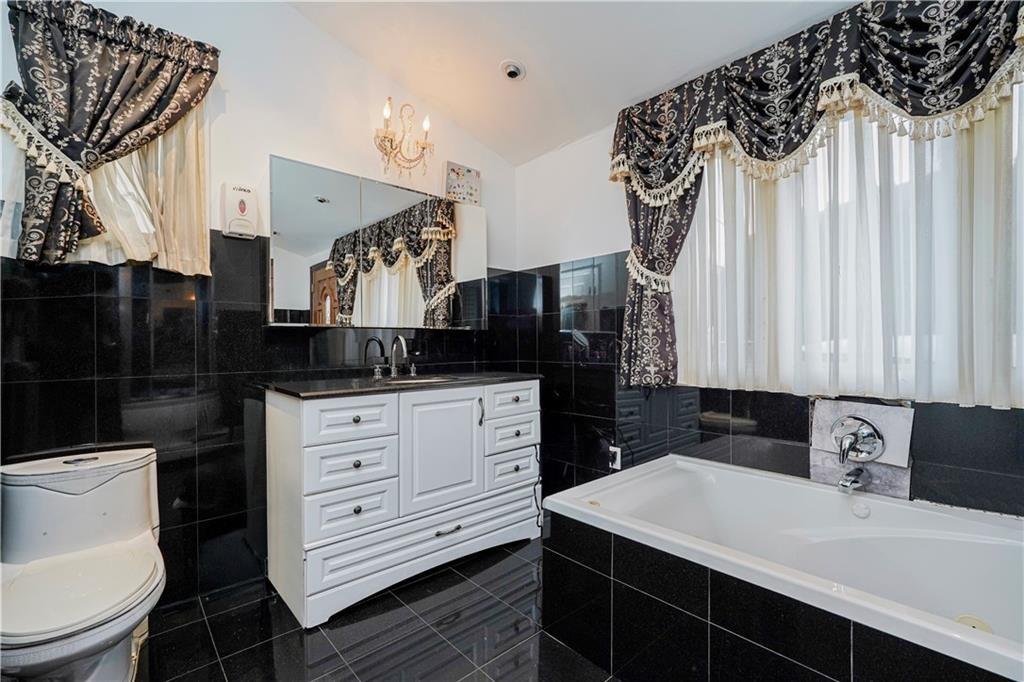 3822 Cypress Avenue, Brooklyn, New York, 11224 image 12