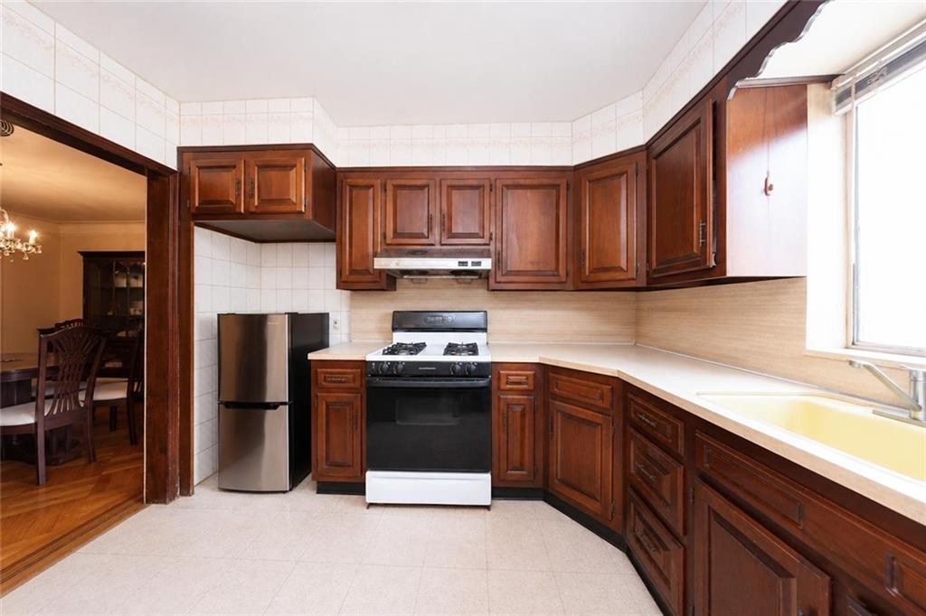 95 A 71st Street, Brooklyn, New York, 11209 image 12