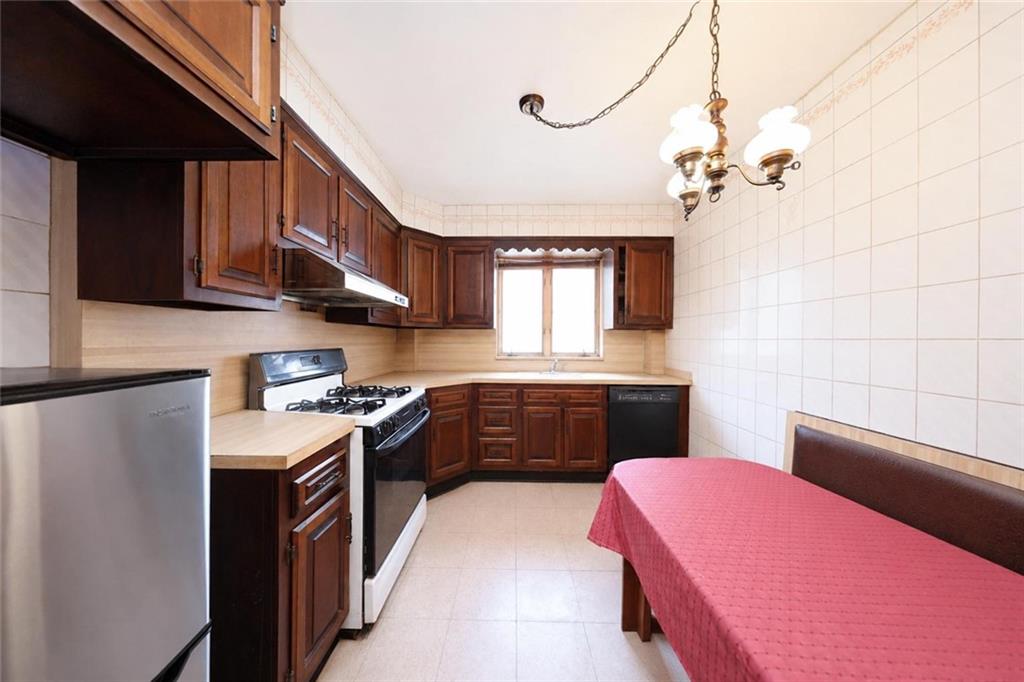 95 A 71st Street, Brooklyn, New York, 11209 image 13