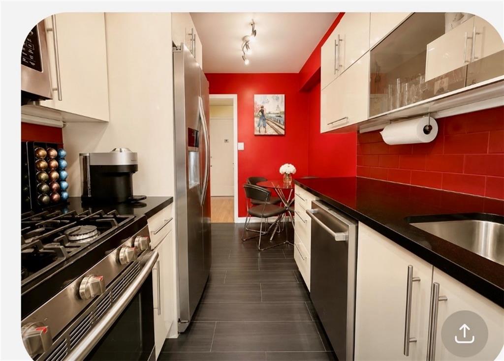 2685 East 7th Street 4K, Brooklyn, New York, 11235