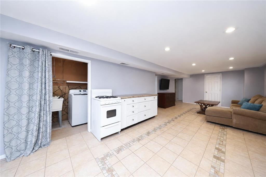 41 Ibsen Avenue, Staten  Island, New York, 10312 image 20