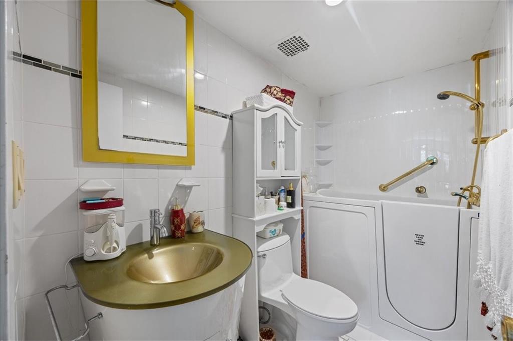 10849 Seaview Avenue 29C, Brooklyn, New York, 11236 image 28