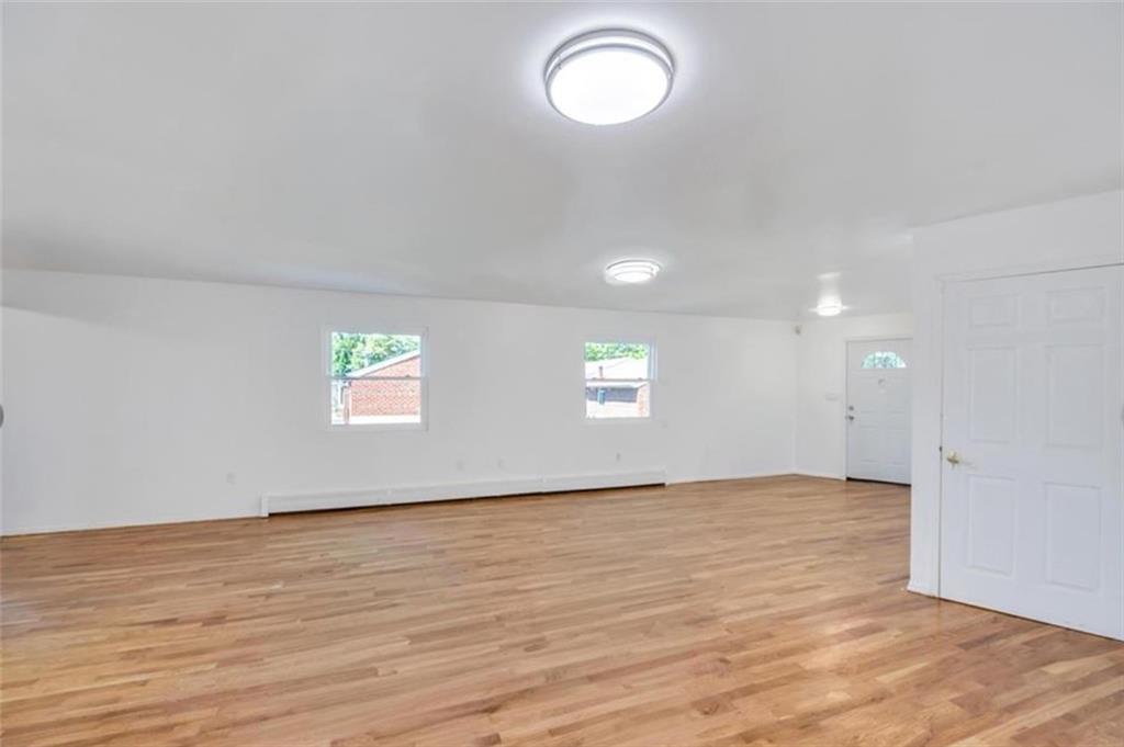 14014 Charles Lane Image 3