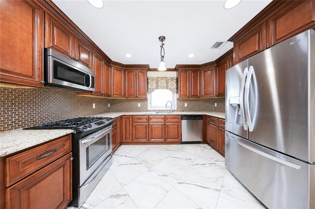 29 Summit Place, Staten  Island, New York, 10312 image 24