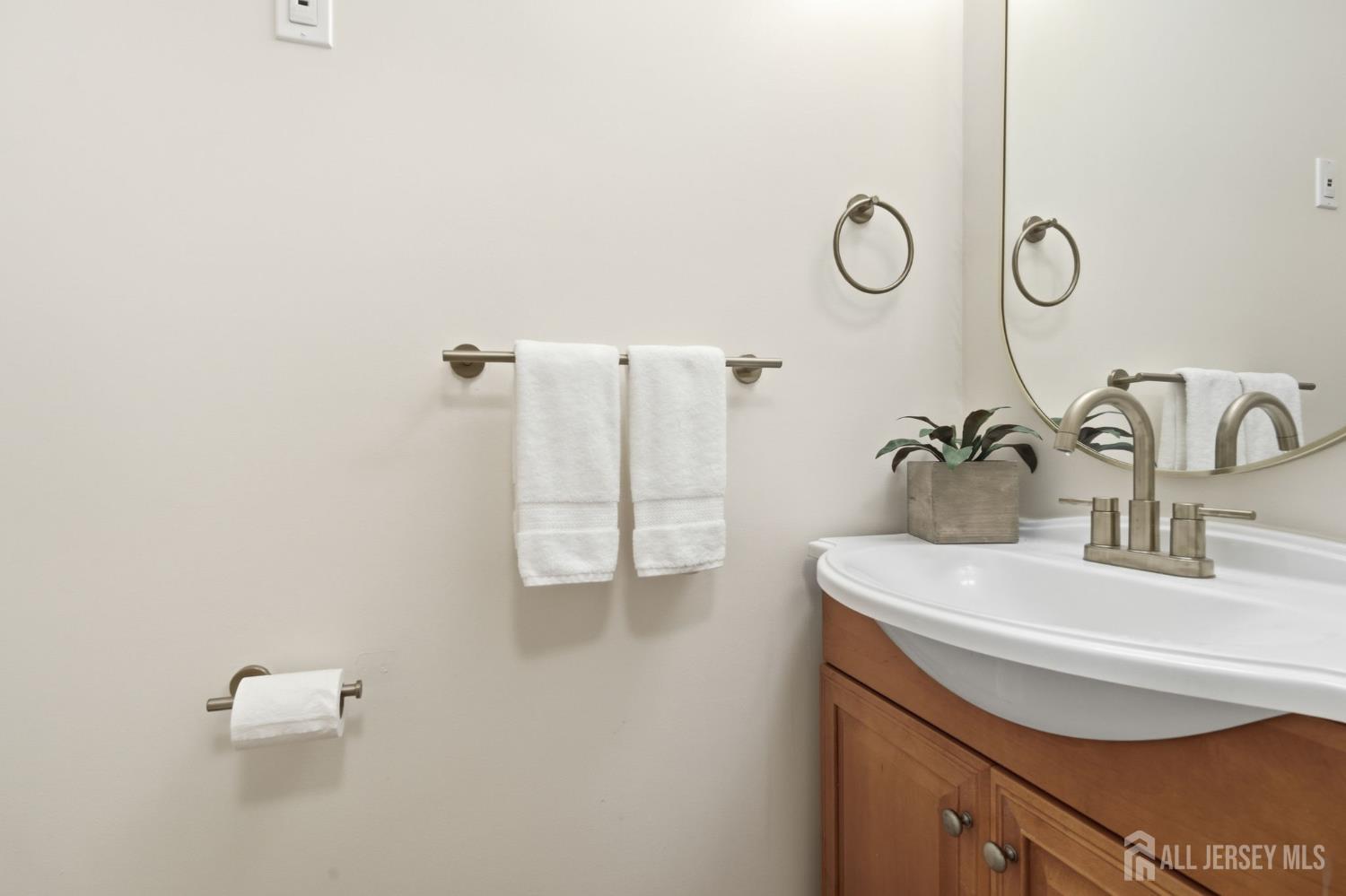 93 Gate House Lane, Edison, NJ, 08820 image 27