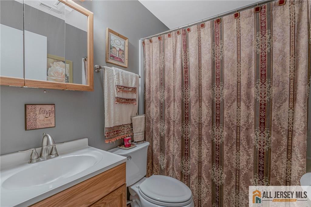 21 Louis Avenue, Middlesex, NJ, 08846 image 17