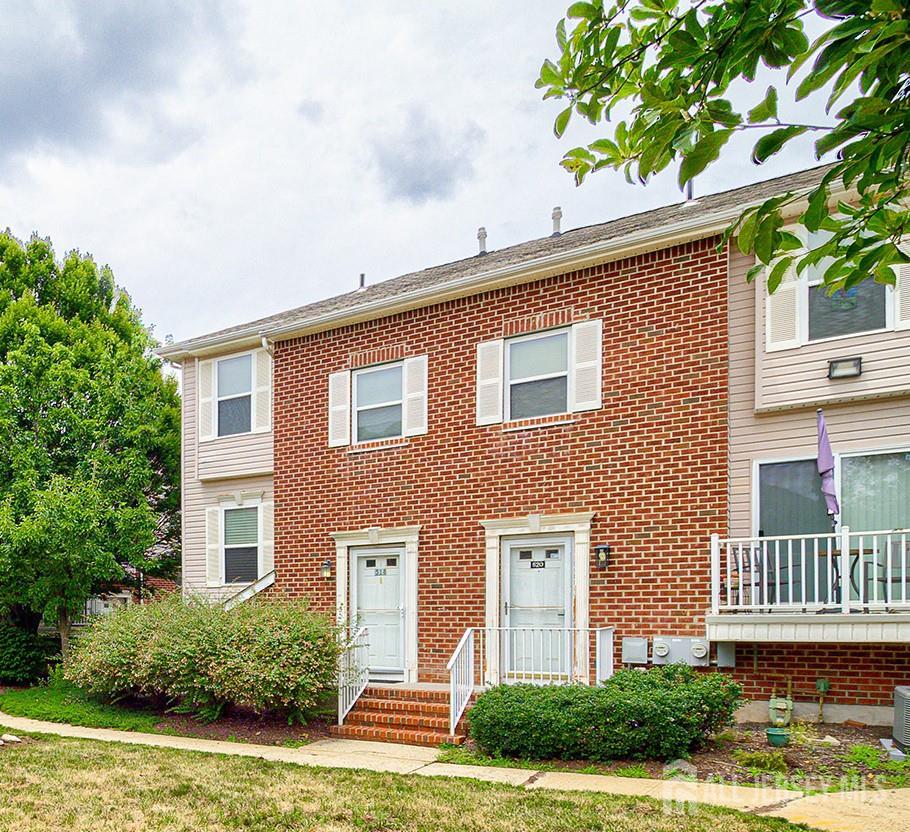 518 Great Beds Court Image 3