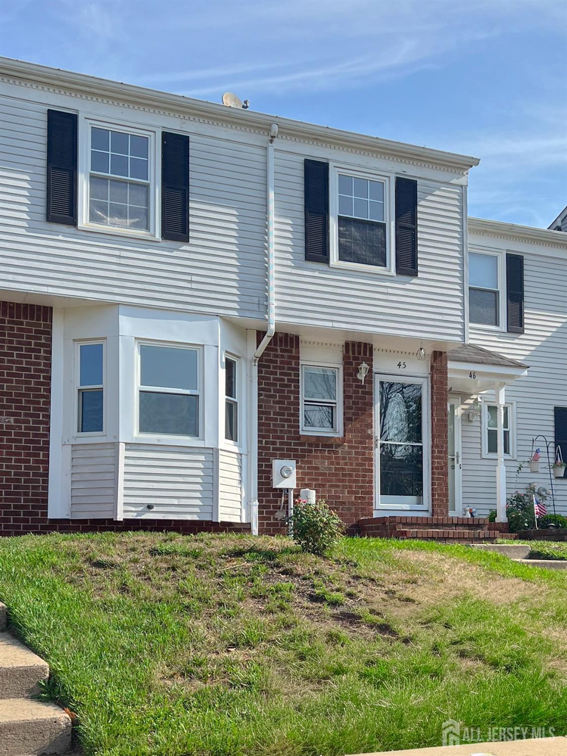 45 Astor Court Image 1