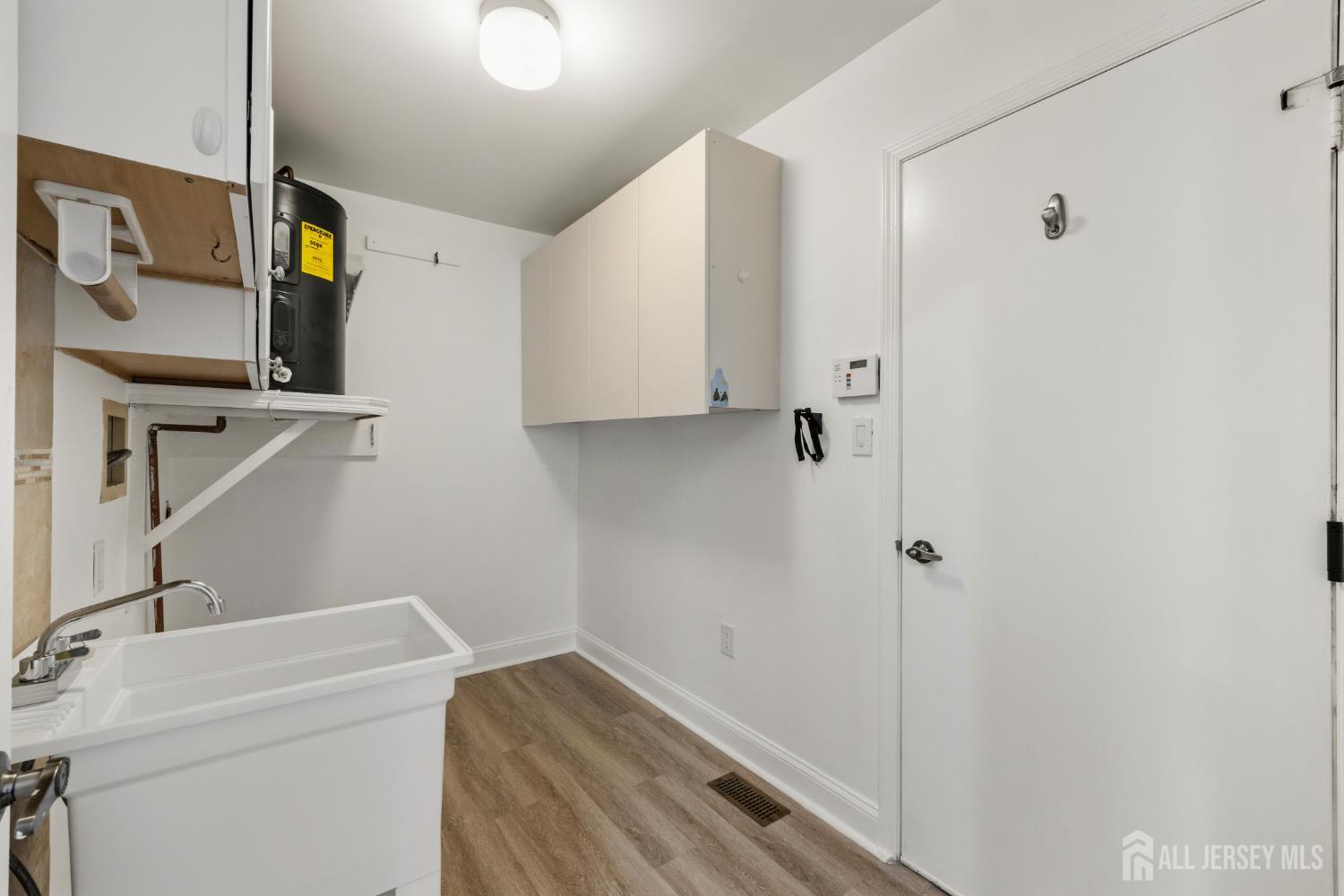 9 Melborn Drive B, Monroe, NJ, 08831 image 24