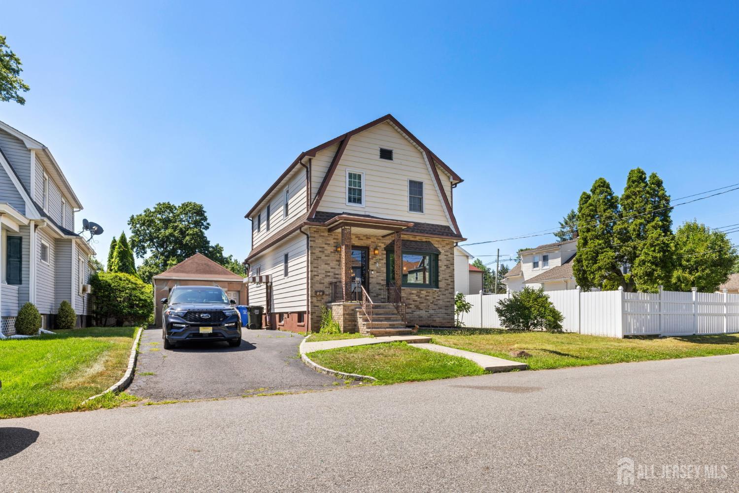 12 Linden Street Image 3