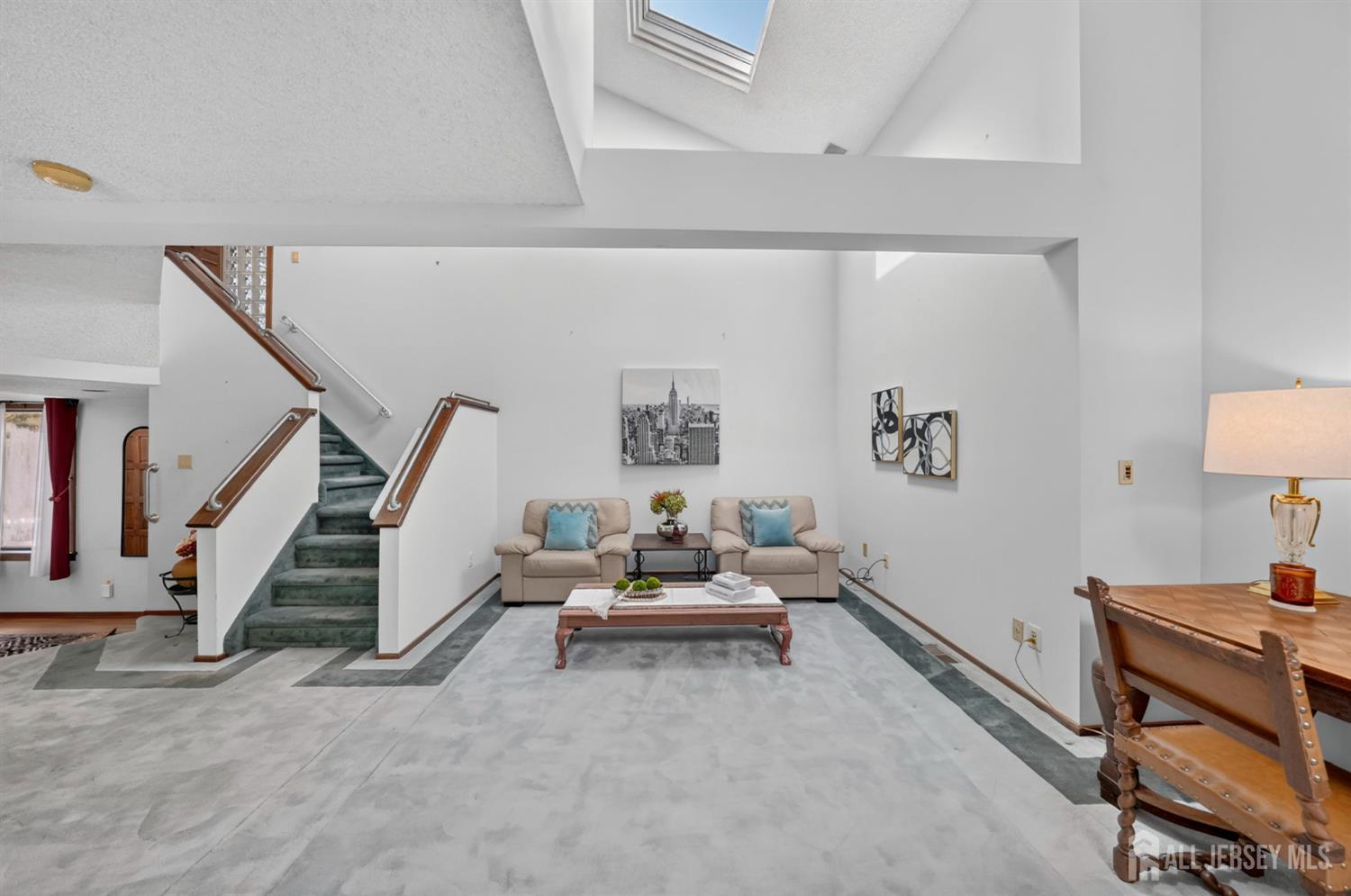 461 Sayre Drive Image 4