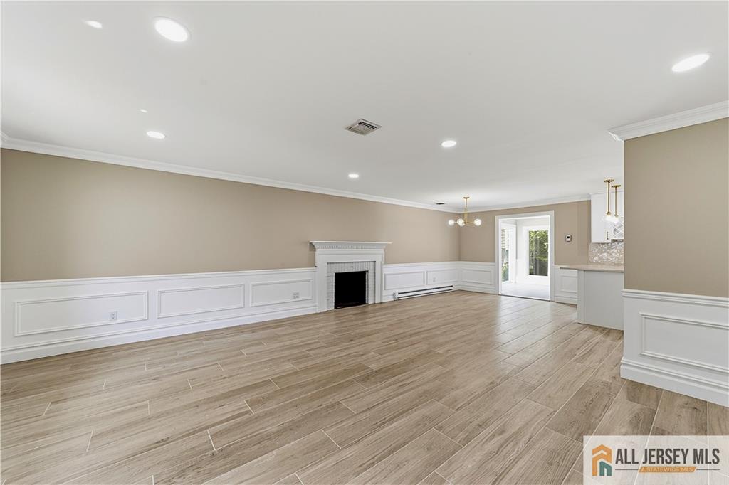 66 Essex Road 66B Image 3