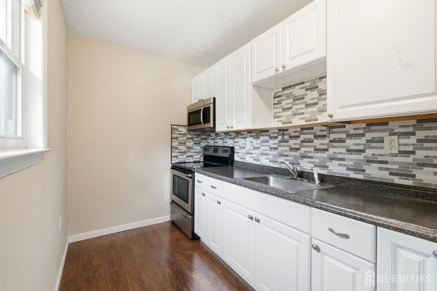 89 white Street c, Eatontown, NJ, 07724 image 17