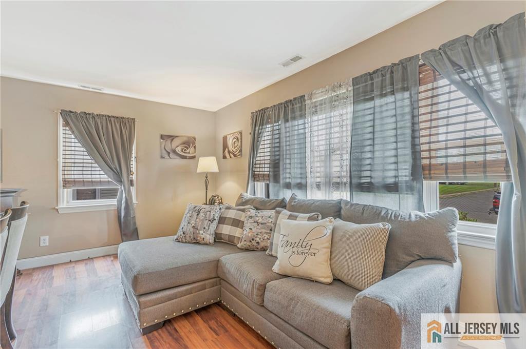 21 Louis Avenue, Middlesex, NJ, 08846 image 12