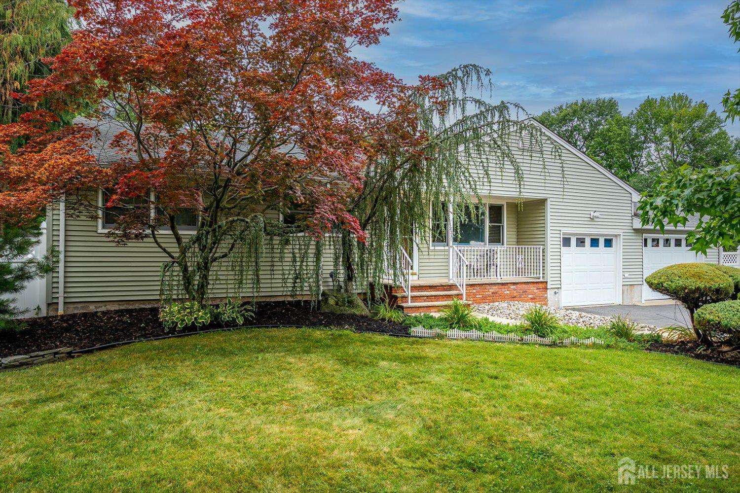 979 Wood Avenue Image 3