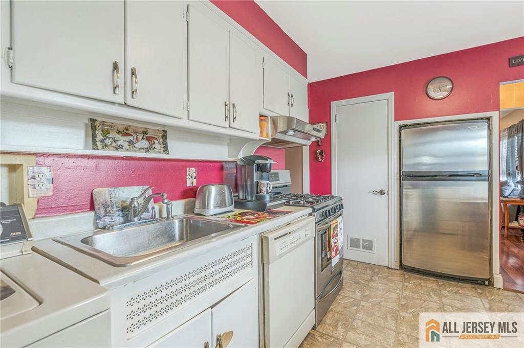 21 Louis Avenue, Middlesex, NJ, 08846 image 7