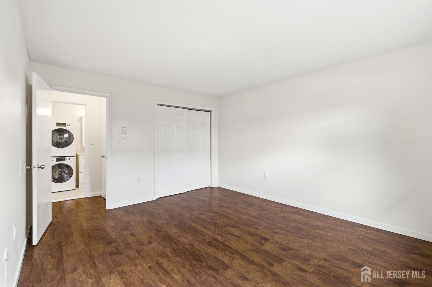 89 white Street c, Eatontown, NJ, 07724 image 24