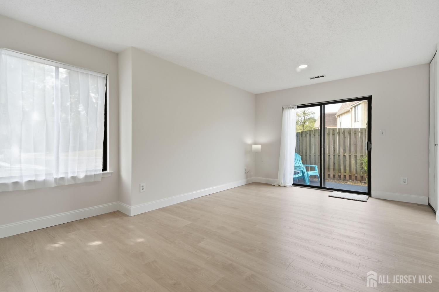 93 Gate House Lane, Edison, NJ, 08820 image 16