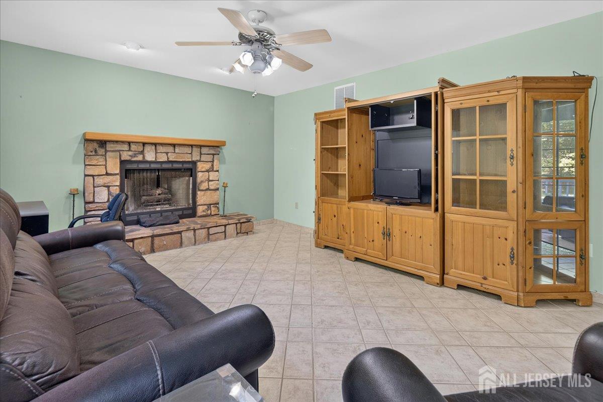 1 Dutchess Lane, South Brunswick, NJ, 08810 image 38