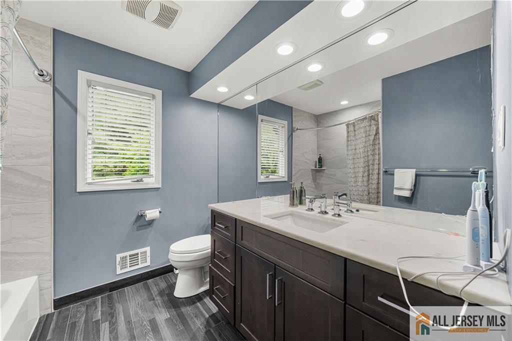 6 Limoli Court, Edison, NJ, 08820 image 23