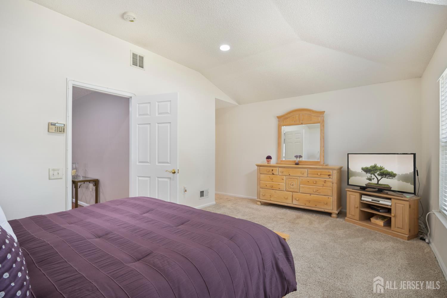 212 N Pondview Boulevard, Monroe, NJ, 08831 image 25