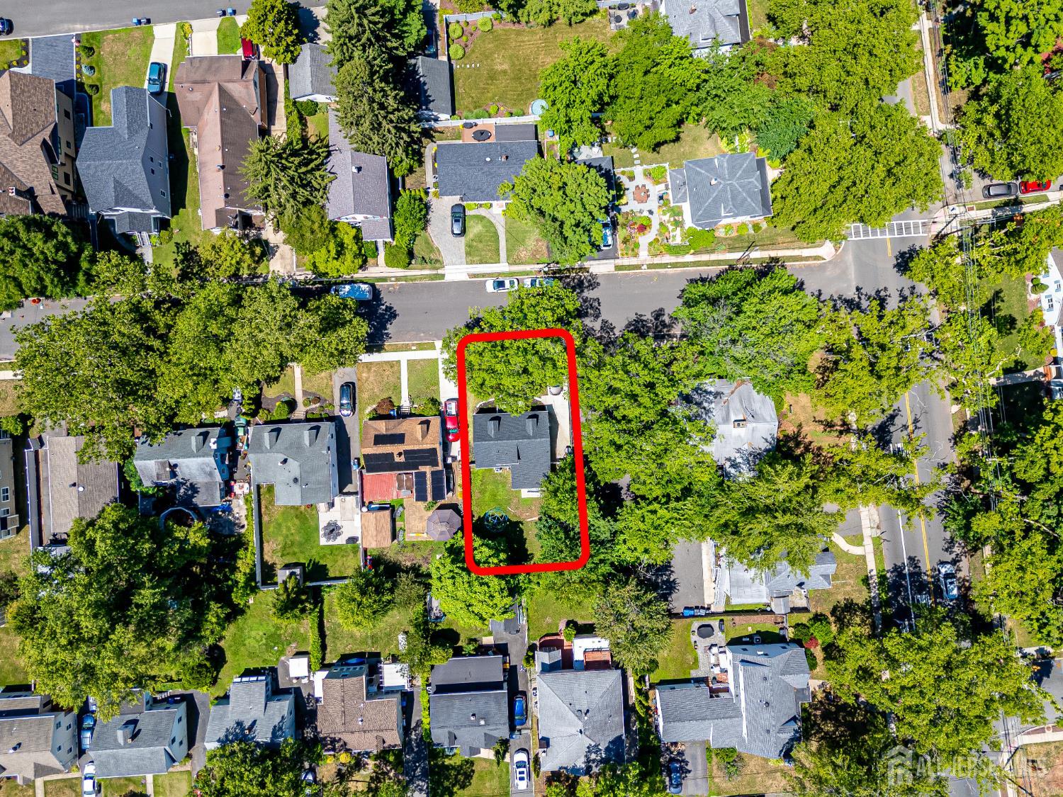 34 James Place Image 4