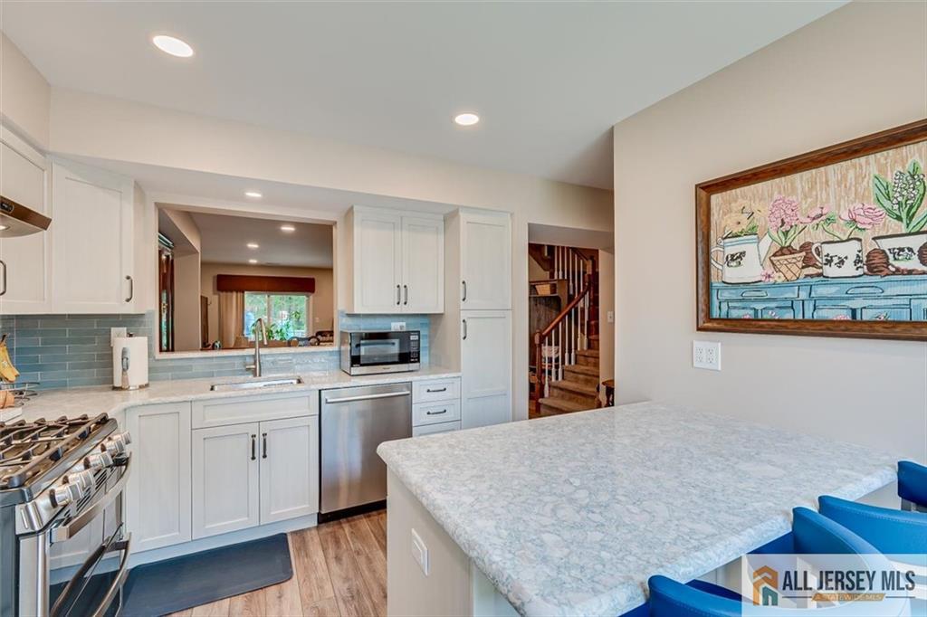 254 Teasdale Place Image 5