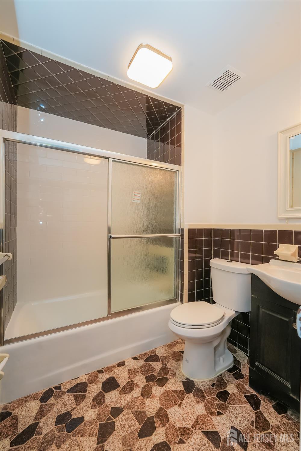 1308 Merrywood Drive, Edison, NJ, 08817 image 39