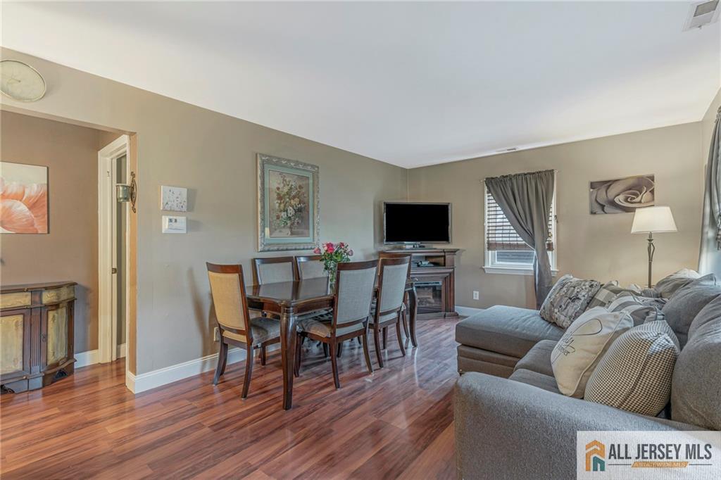 21 Louis Avenue, Middlesex, NJ, 08846 image 10