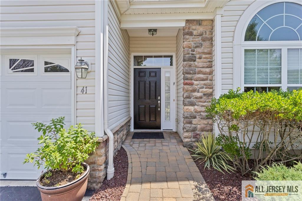 41 Draw Bridge Drive Image 4