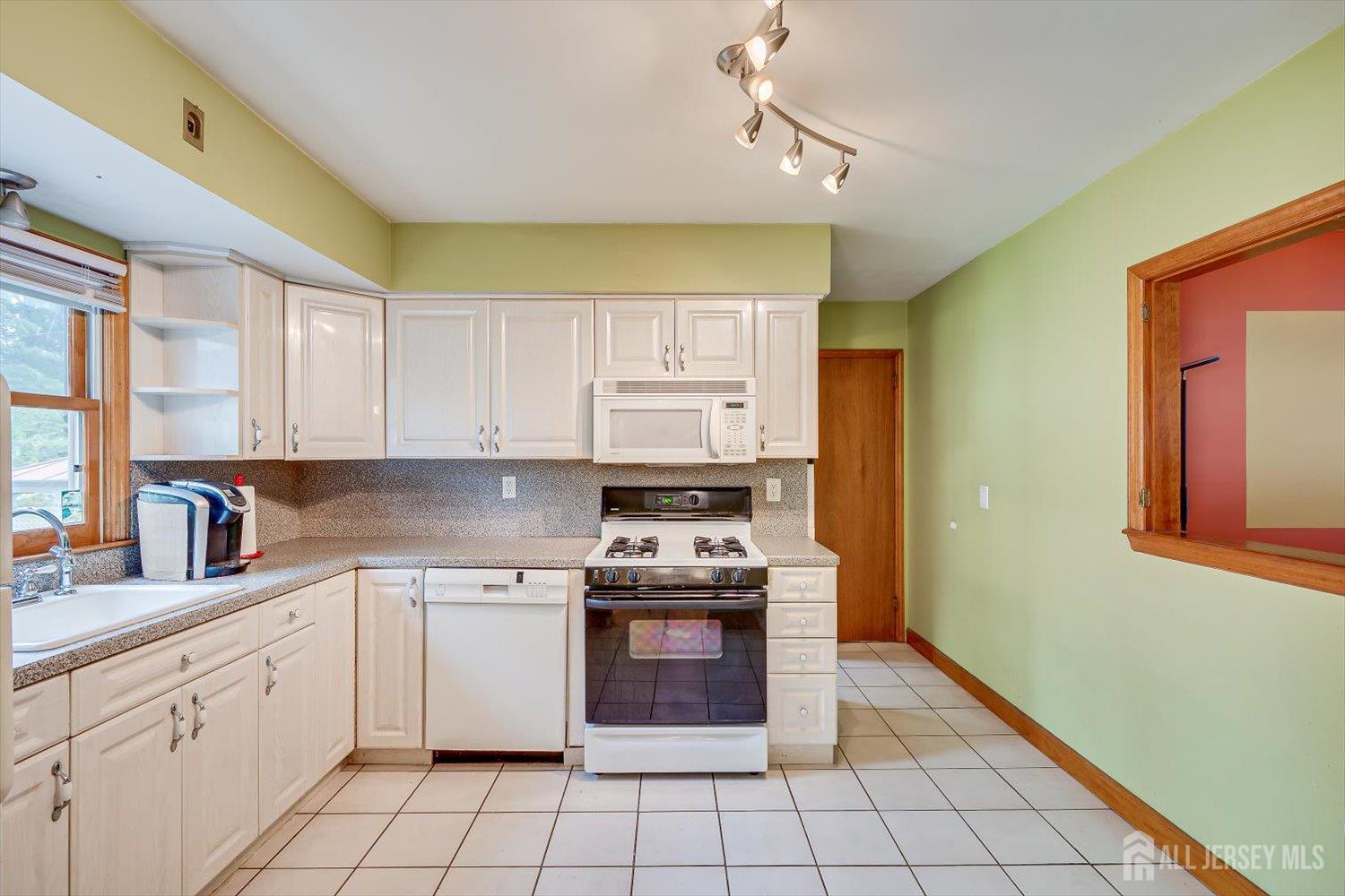 979 Wood Avenue, Edison, NJ, 08820 image 14
