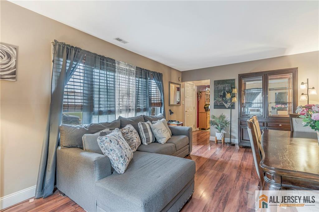 21 Louis Avenue, Middlesex, NJ, 08846 image 9