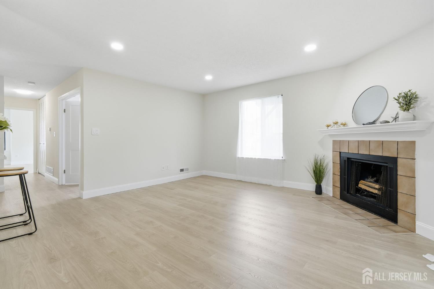 93 Gate House Lane, Edison, NJ, 08820 image 13