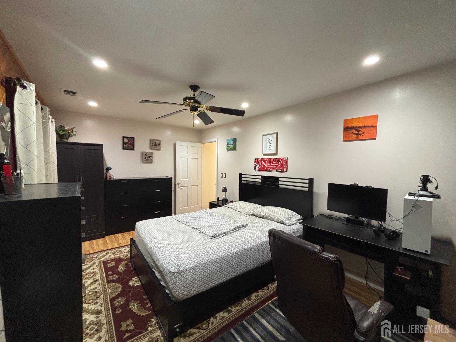 6005 N Oaks Boulevard, North Brunswick, NJ, 08902 image 20