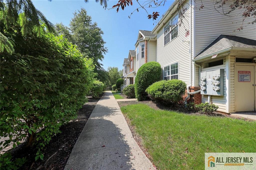 258 Pinelli Drive 258 Image 4