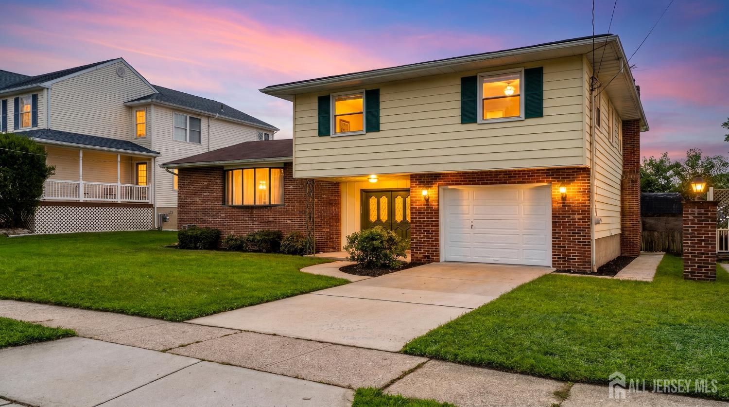 420 Oakland Avenue, Bellmawr, NJ, 08031