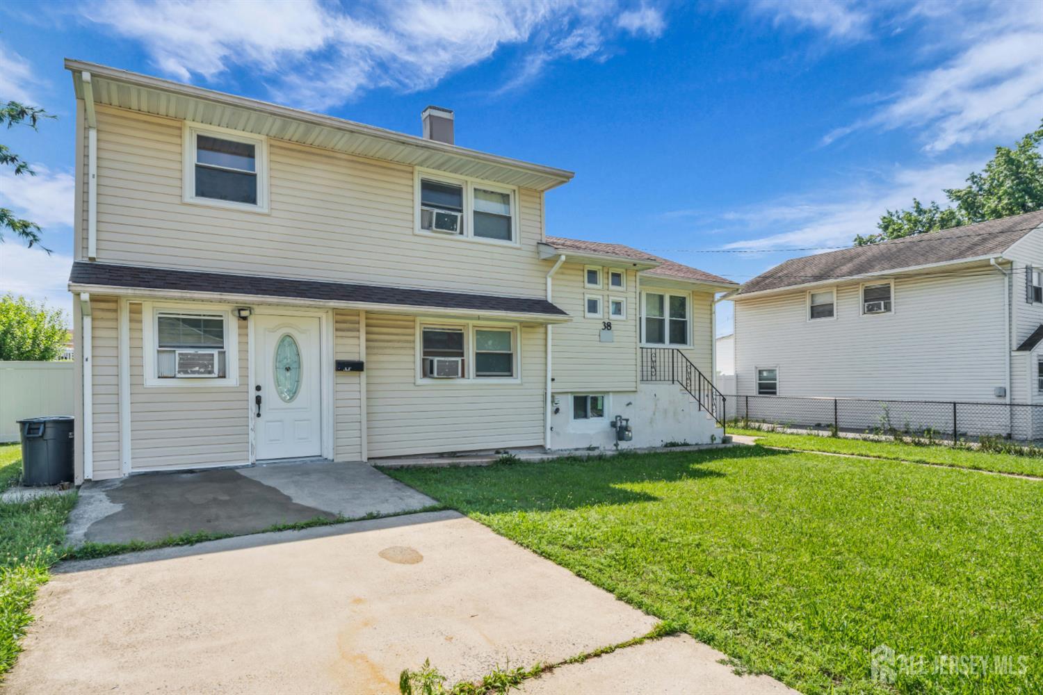 38 Jackson Avenue Image 2