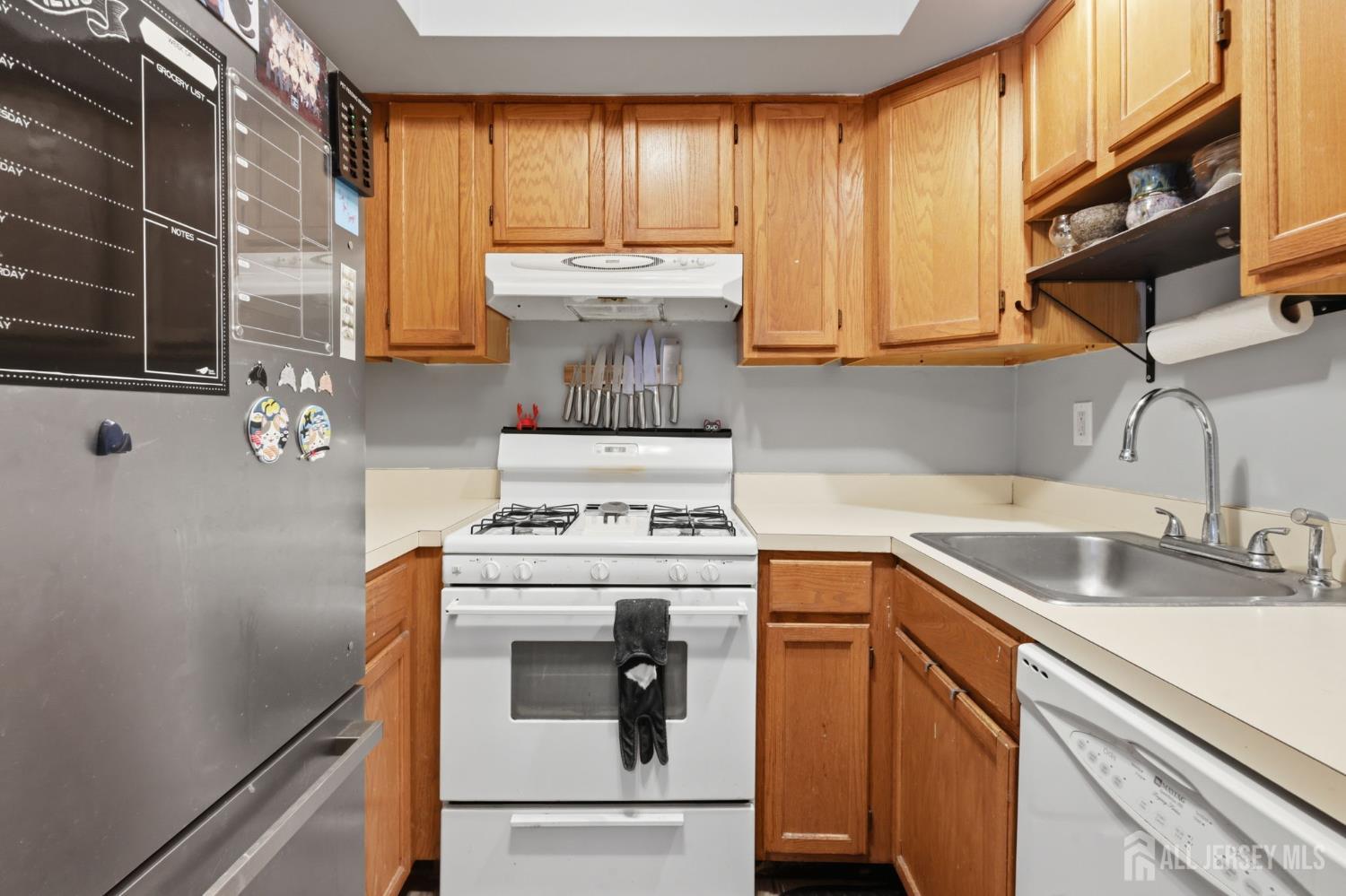 5 Nicholas Court, Spotswood, NJ, 08884 image 7