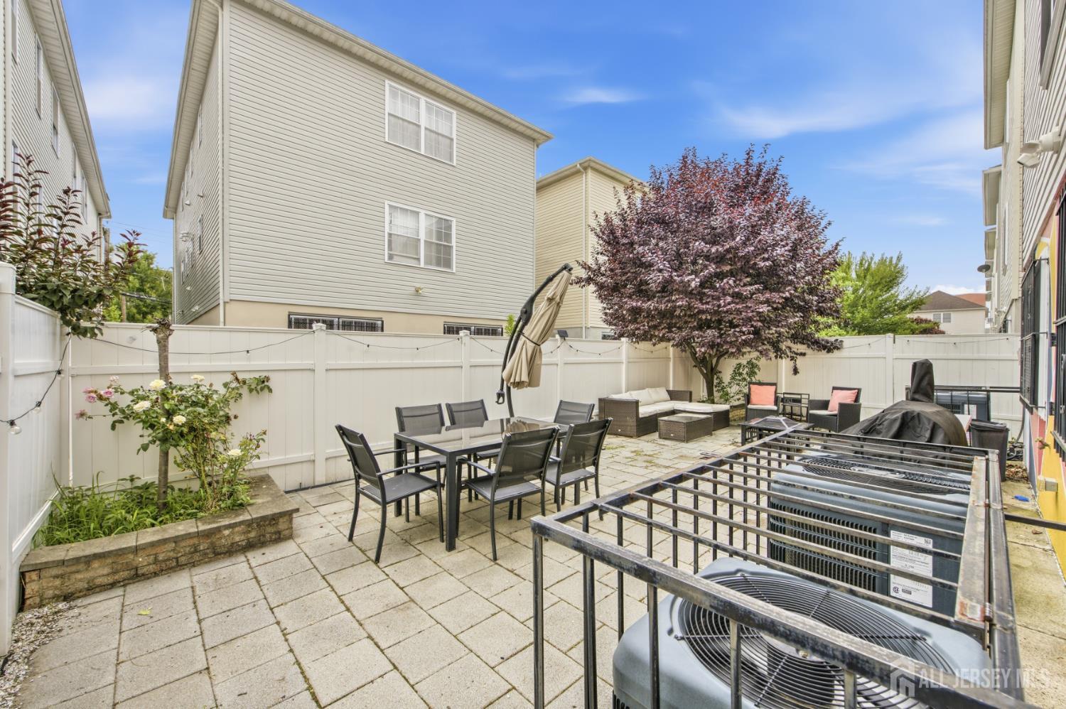 149 Bellair Place Image 3