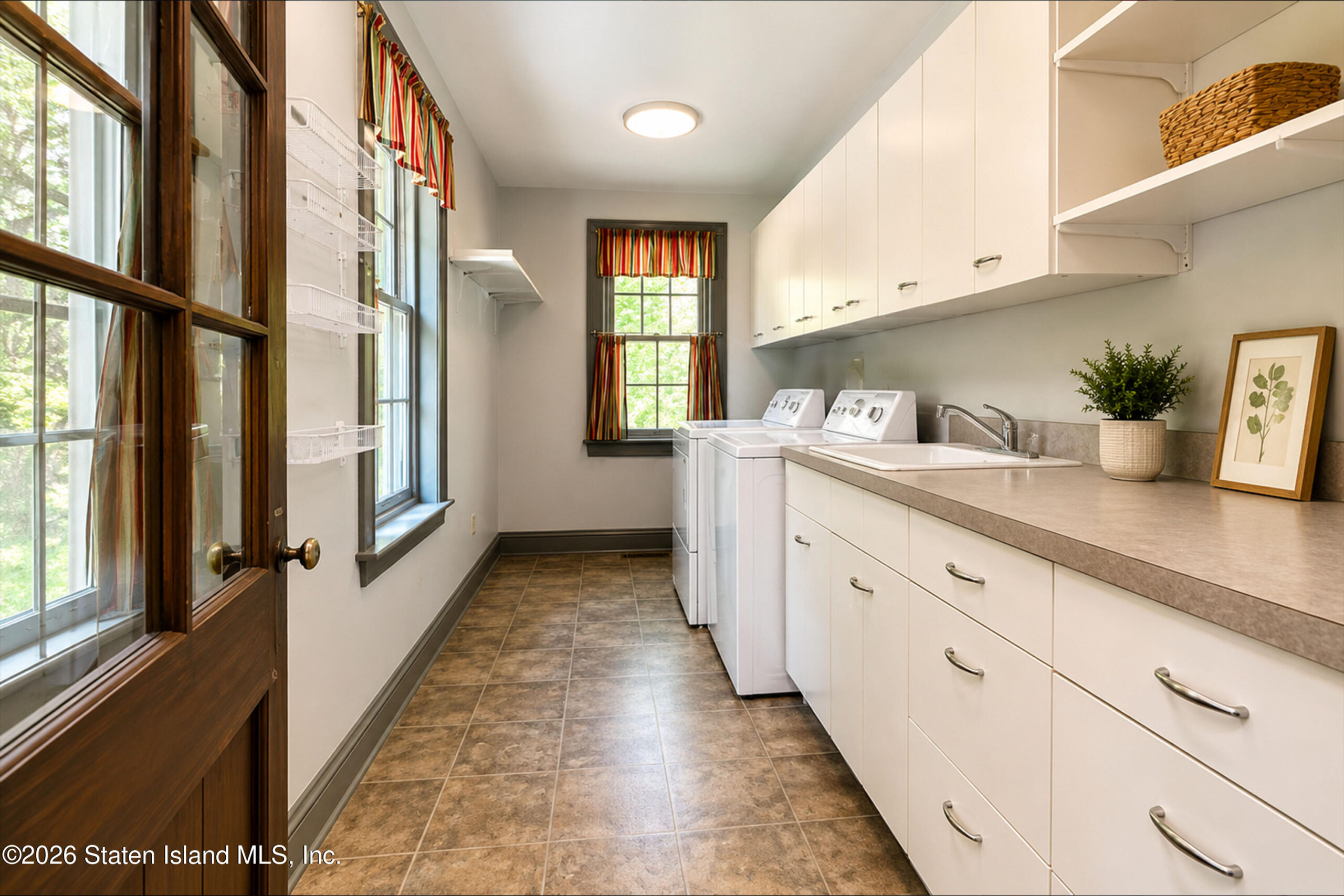 111 Douglas Road, Staten Island, NY, 10304 image 58