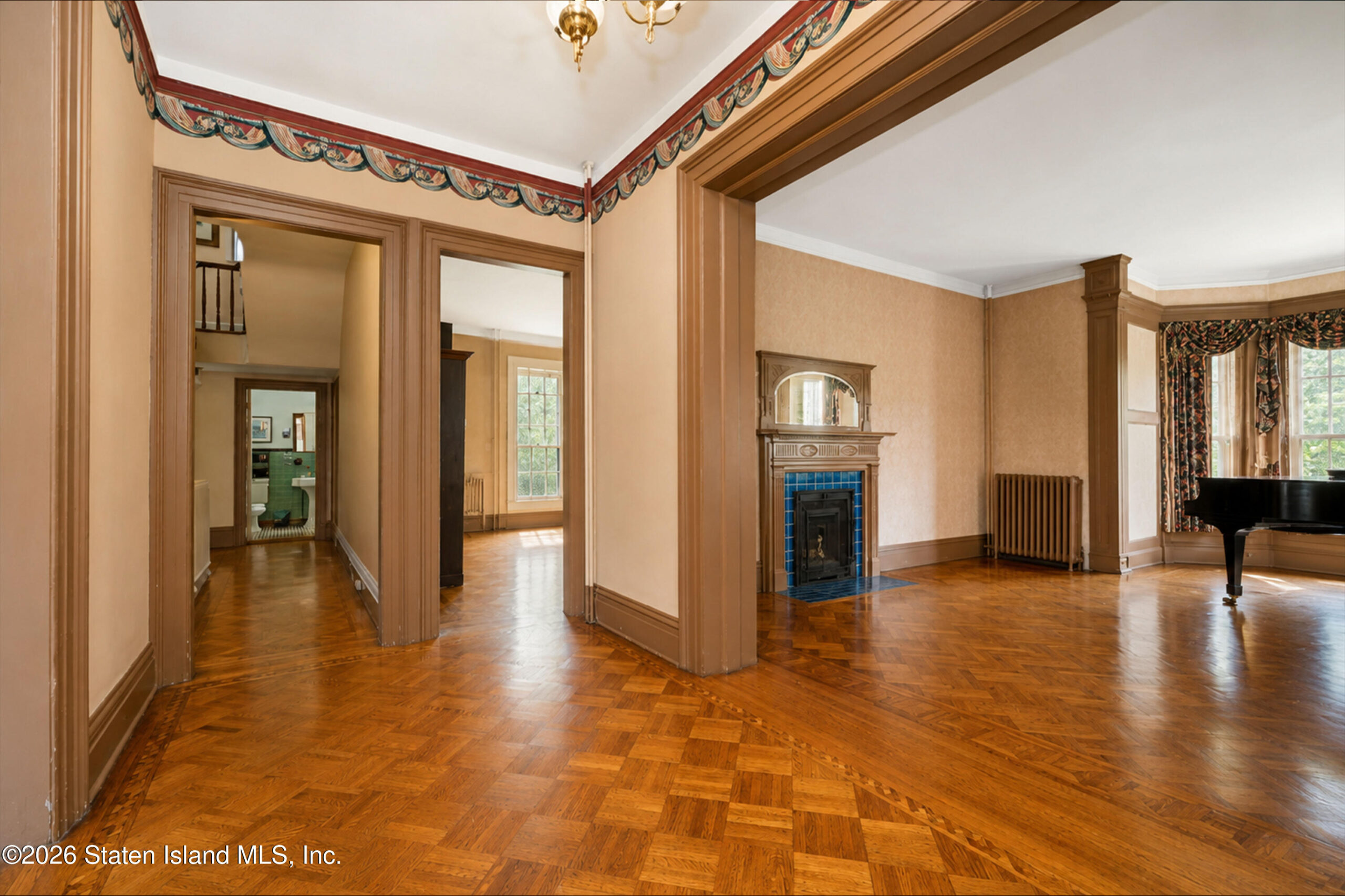 111 Douglas Road, Staten Island, NY, 10304 image 17