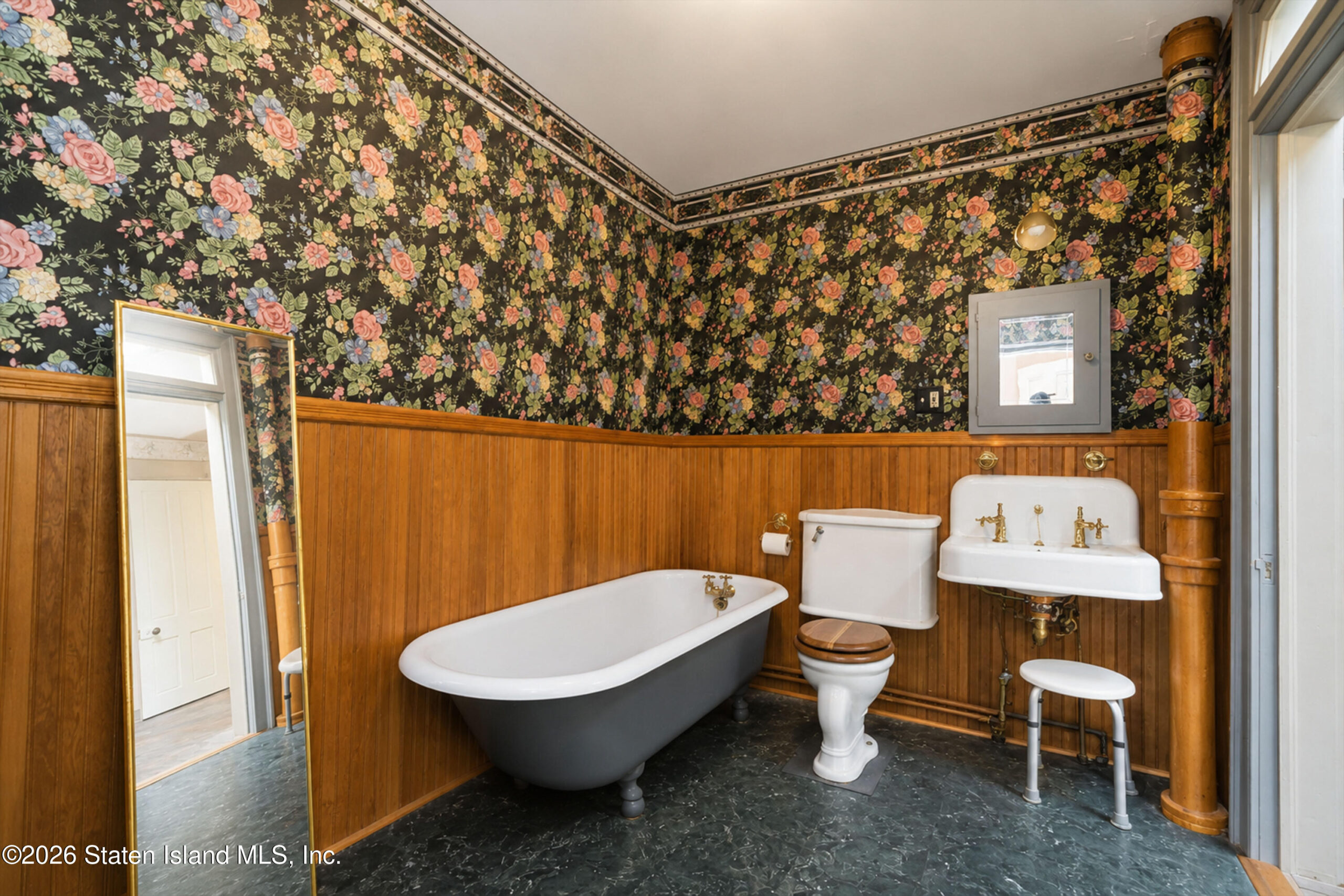111 Douglas Road, Staten Island, NY, 10304 image 57