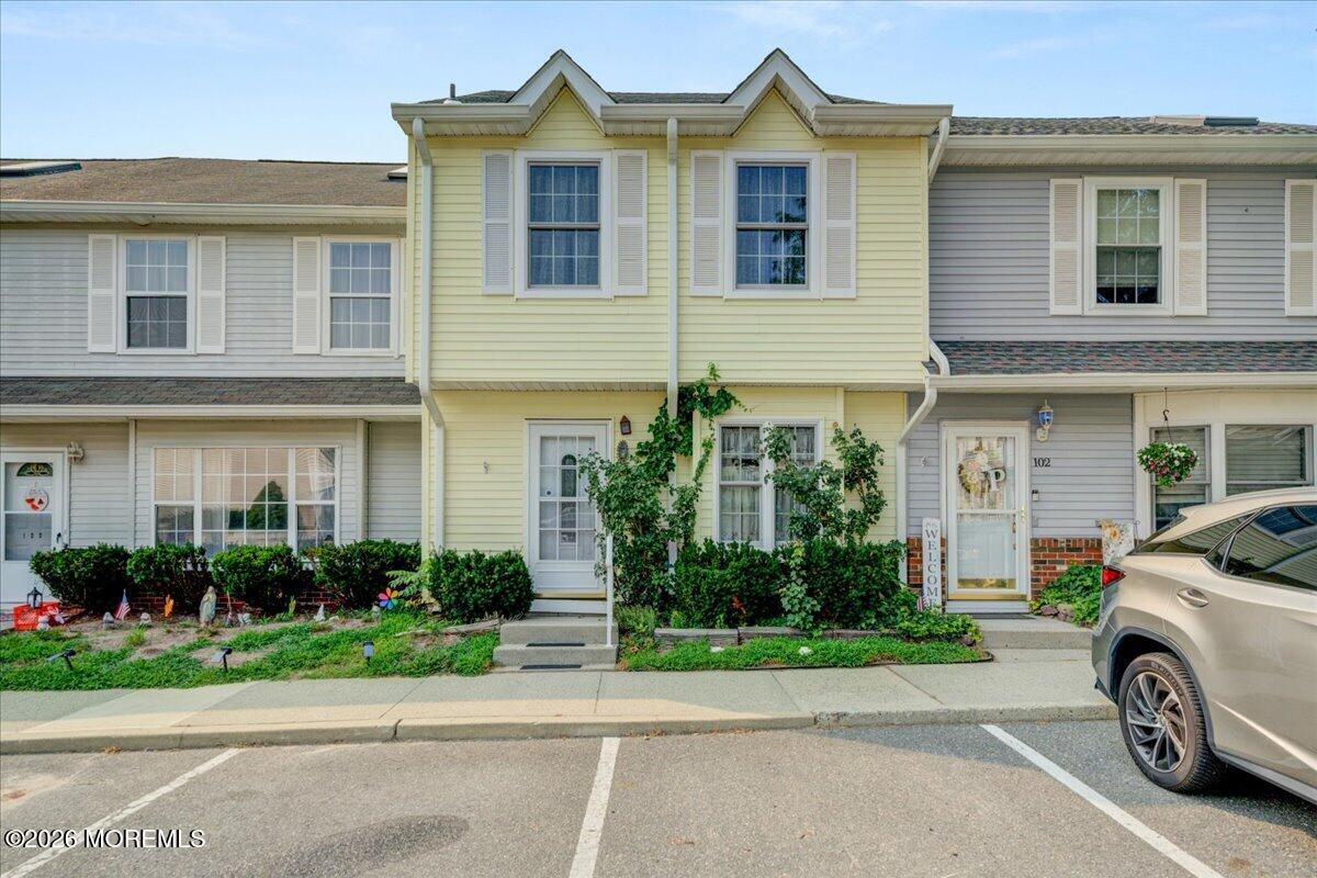 101 Joan Court Image 3