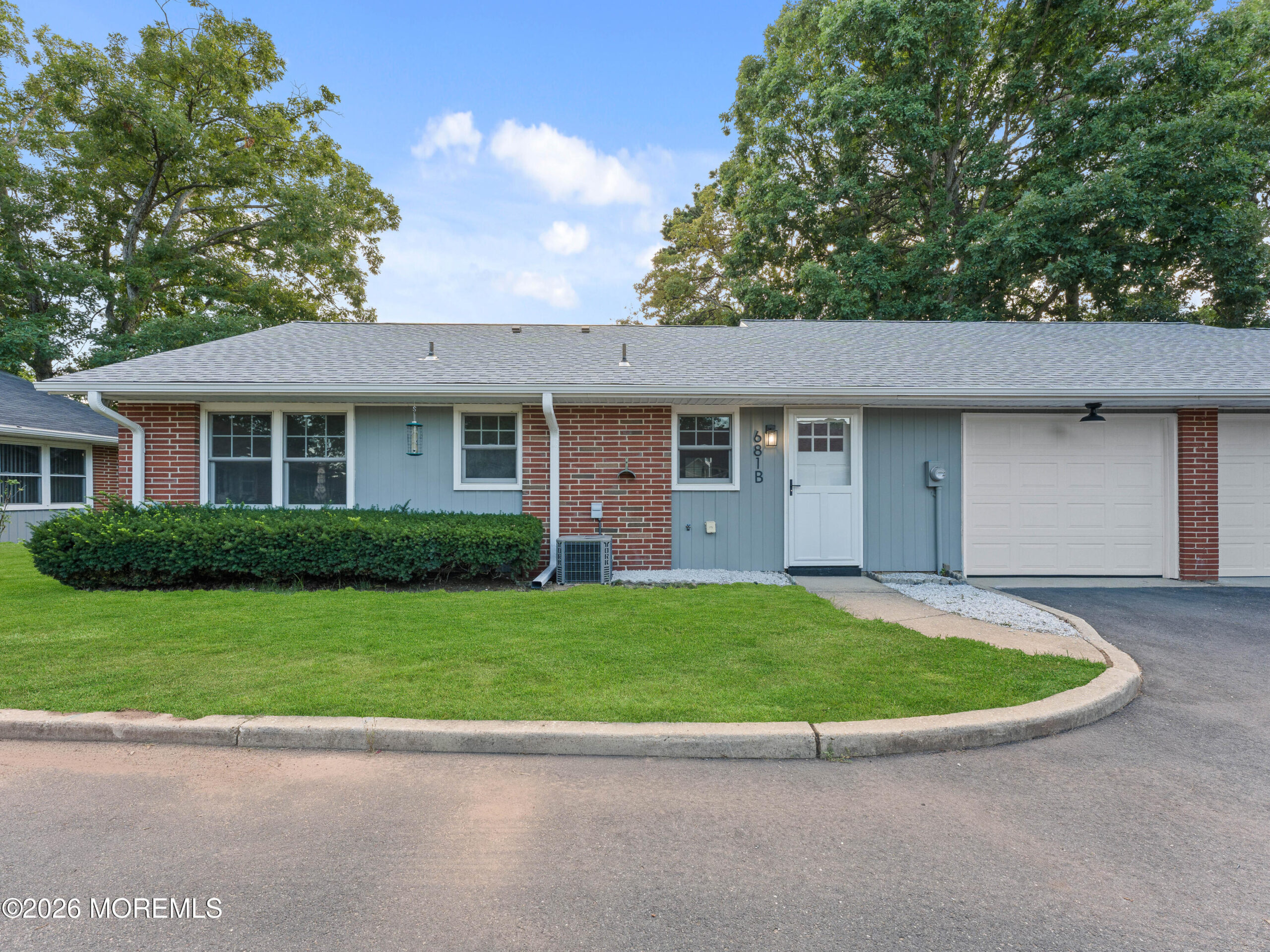 681 New Castle Court B Image 3
