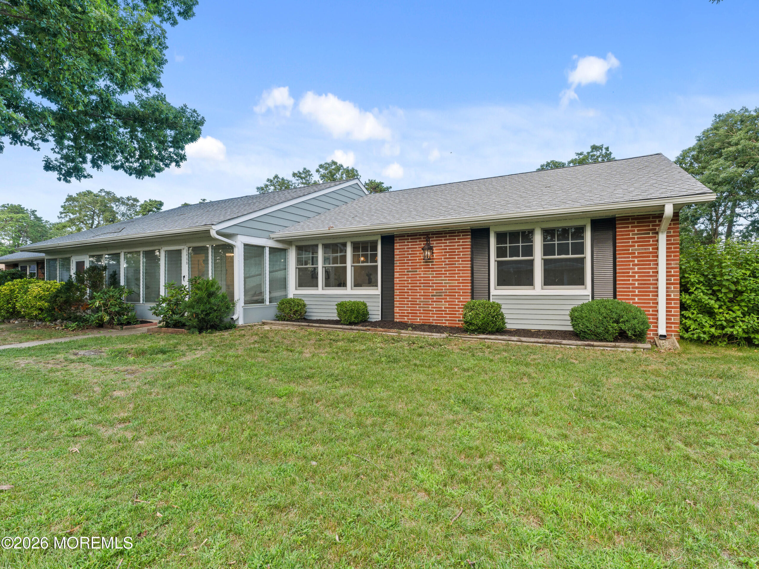 681 New Castle Court B Image 2