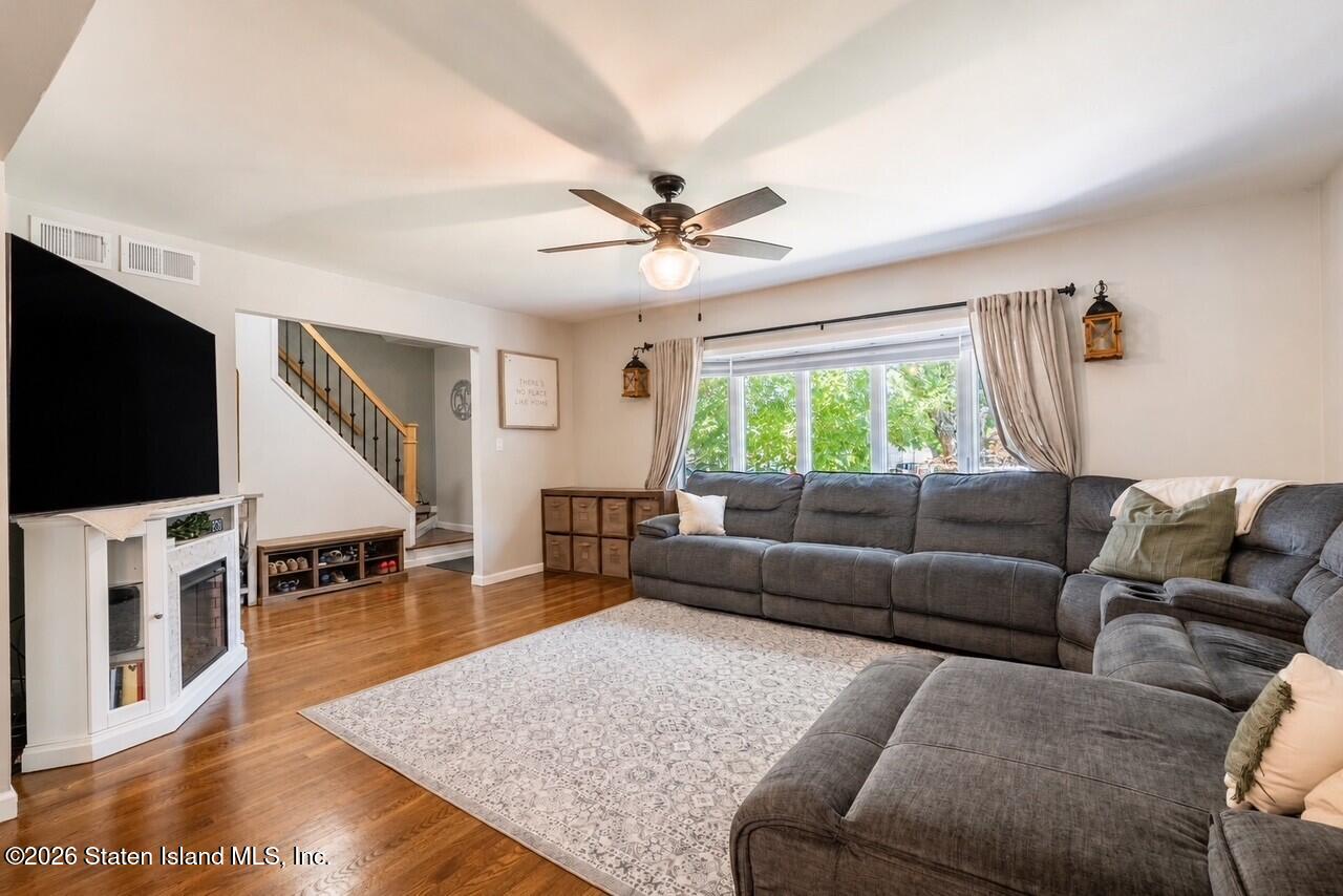 98 Fern Avenue Image 3