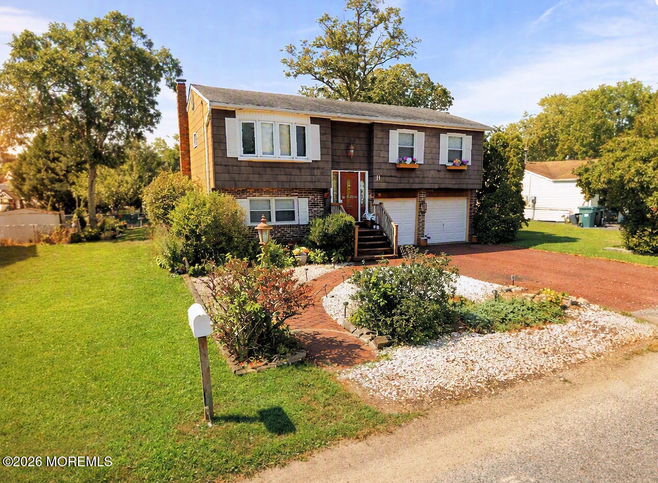 11 Spruce Drive Image 2