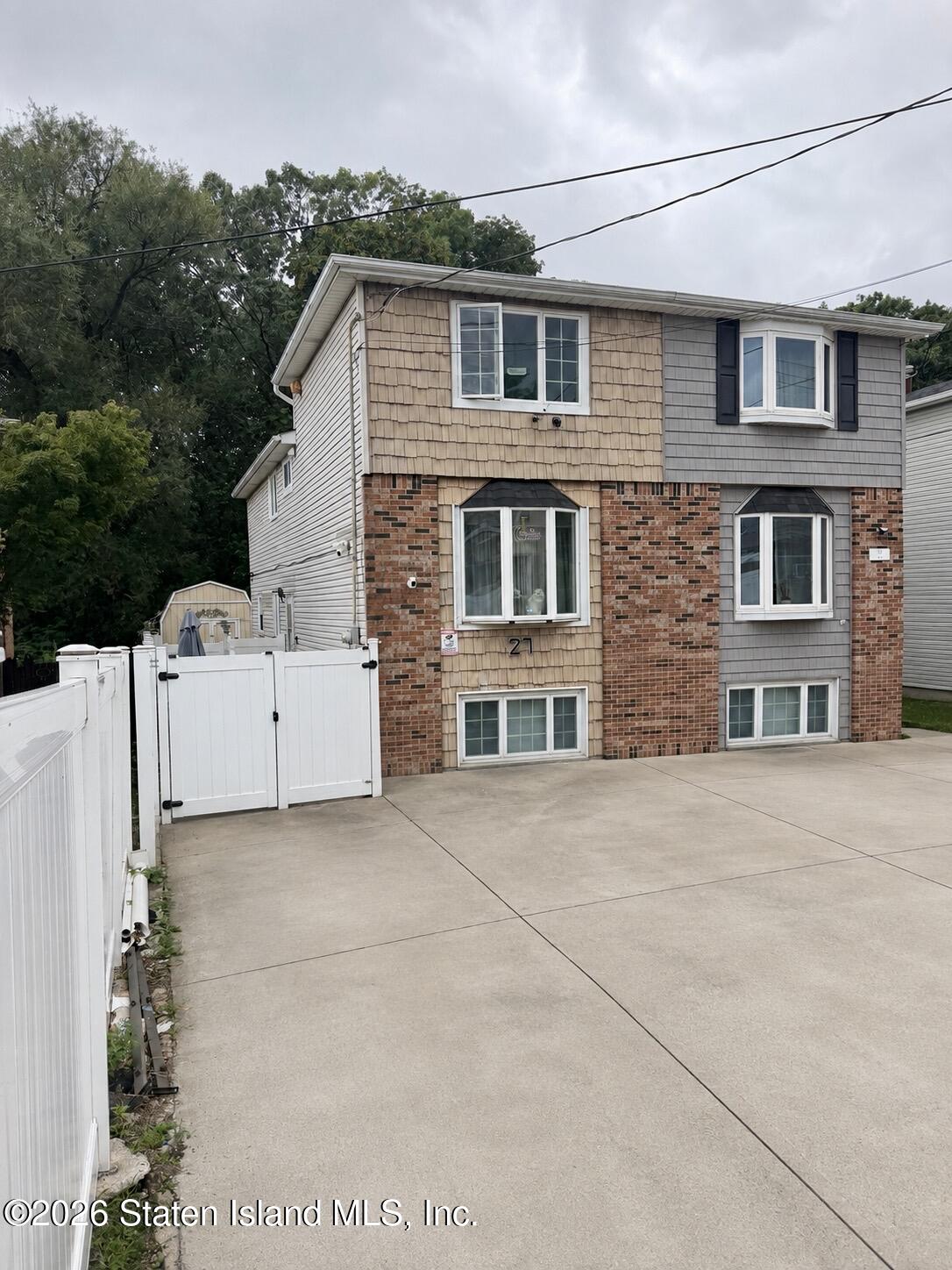27 Clove Way, Staten Island, NY, 10301