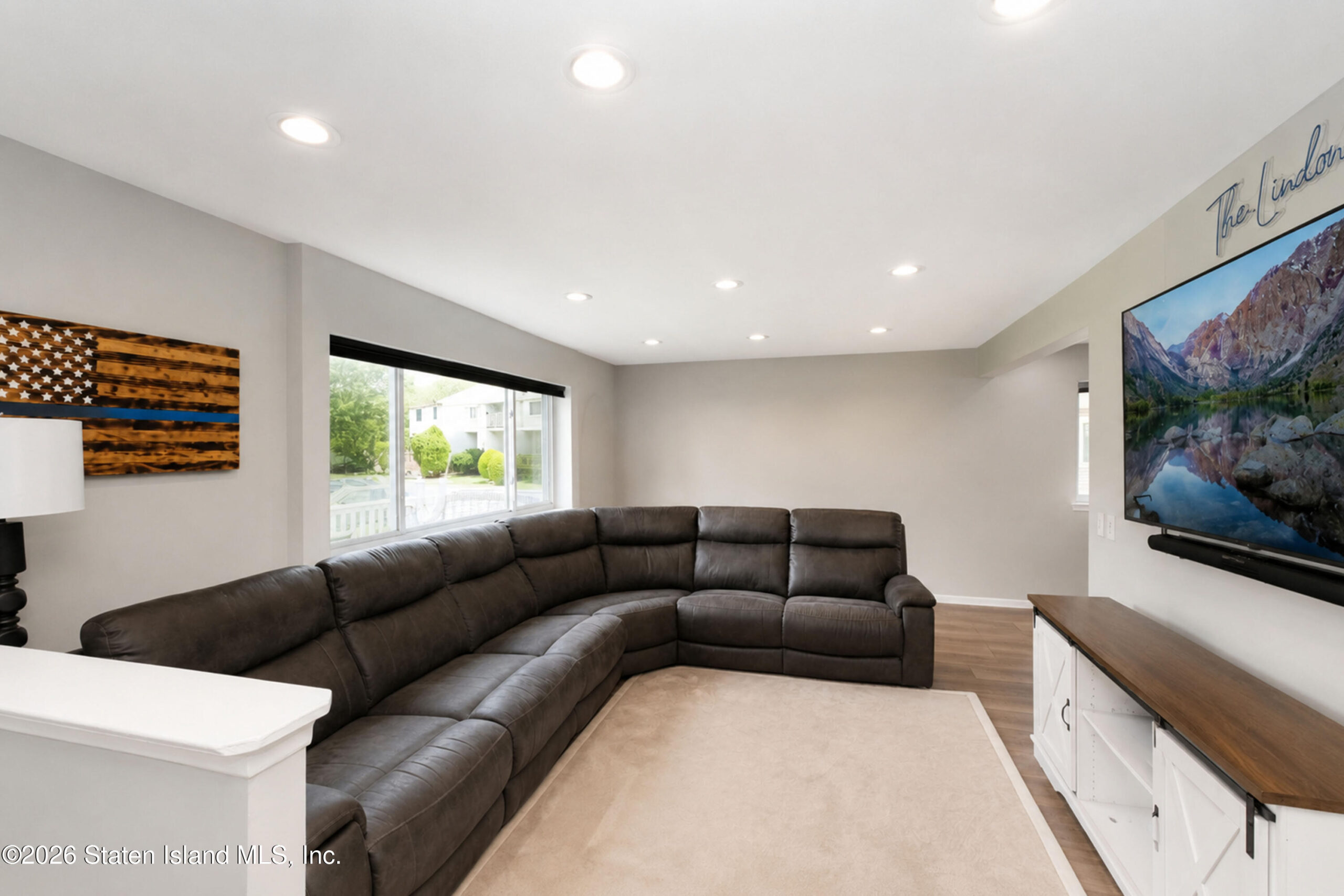 448-1 Caswell Avenue Image 4